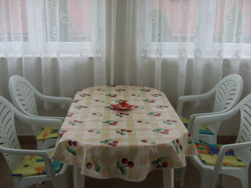 Susanne Apartman Apartment Balatonboglar Room photo